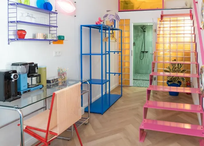 Retropop Designerzimmern Nahe Alster & Fuer 2 Personen By Ldgg 3*