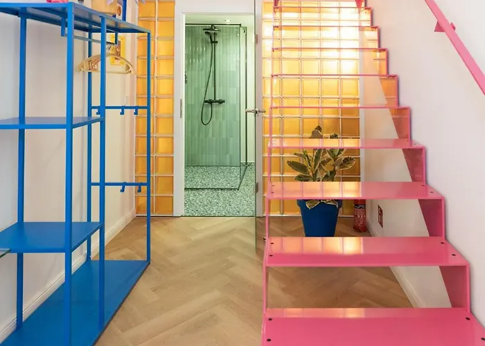 Retropop Designerzimmern Nahe Alster & Fuer 2 Personen By Ldgg