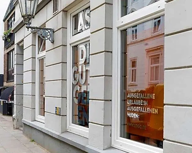 Retropop Designerzimmern Nahe Alster & Fuer 2 Personen By Ldgg Hamburg